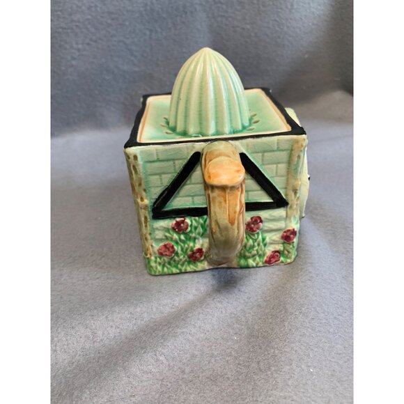 Vintage Cottage-Themed Ceramic Citrus Reamer with Lid & Handle - Picture 4 of 15